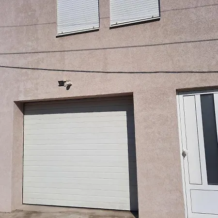 Dream Home, Free Garage Nis Exterior photo