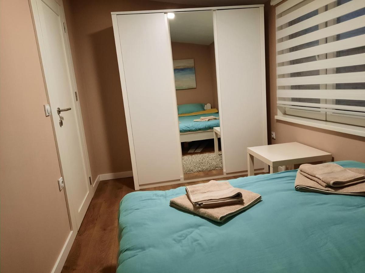 Dream Home, Free Garage Apartment Nis