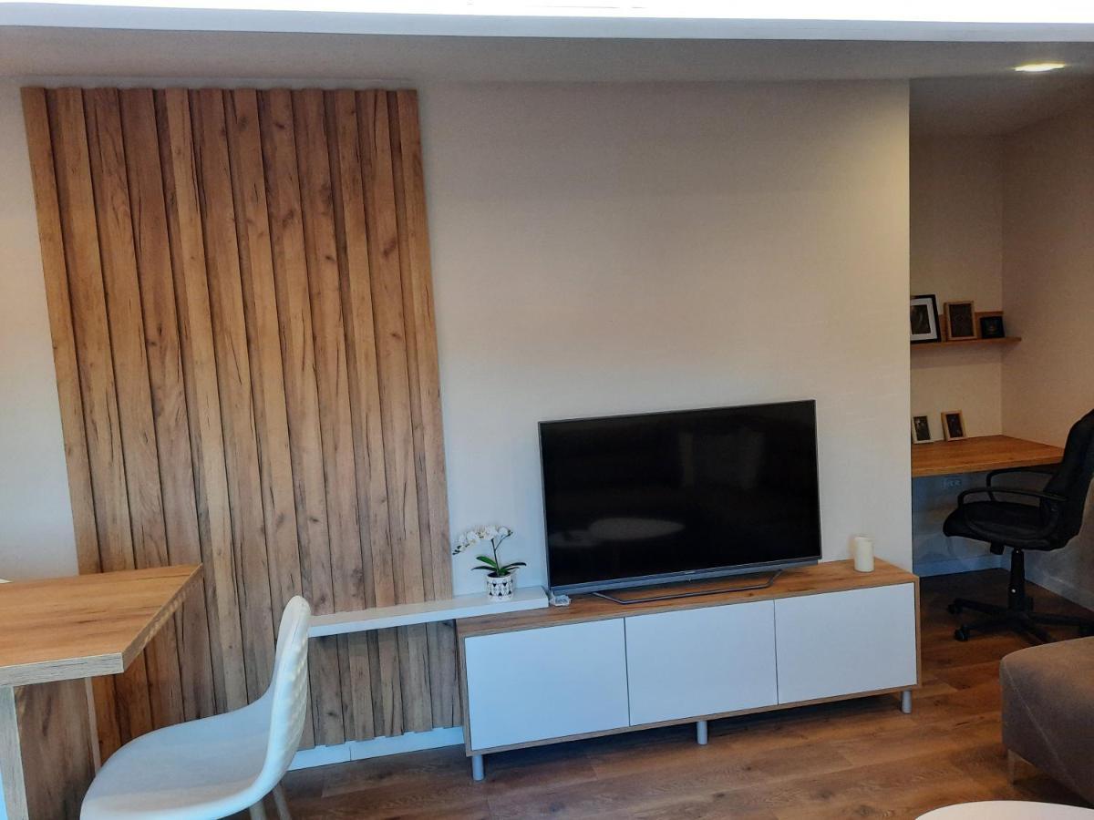 Dream Home, Free Garage Nis