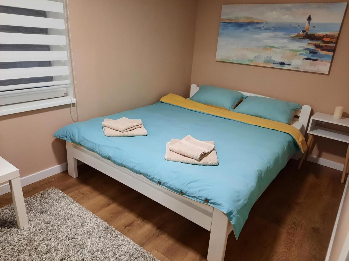 Dream Home, Free Garage Apartment *