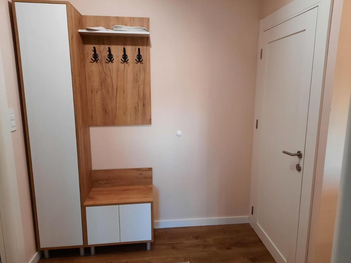 Dream Home, Free Garage